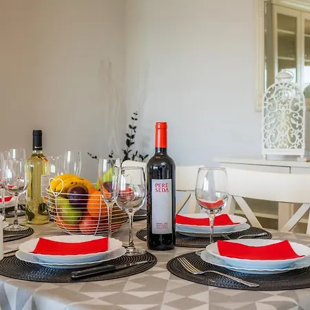 Edificio Brisas Apartment